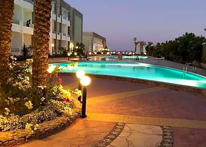 Cecelia Hotel 3*